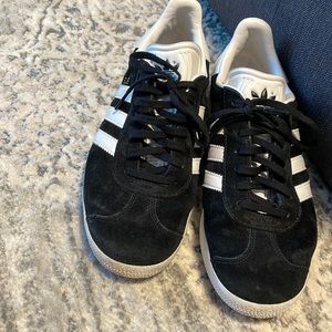 Adidas-Gazelle 85 low-top sneakers (Men’s size 9)